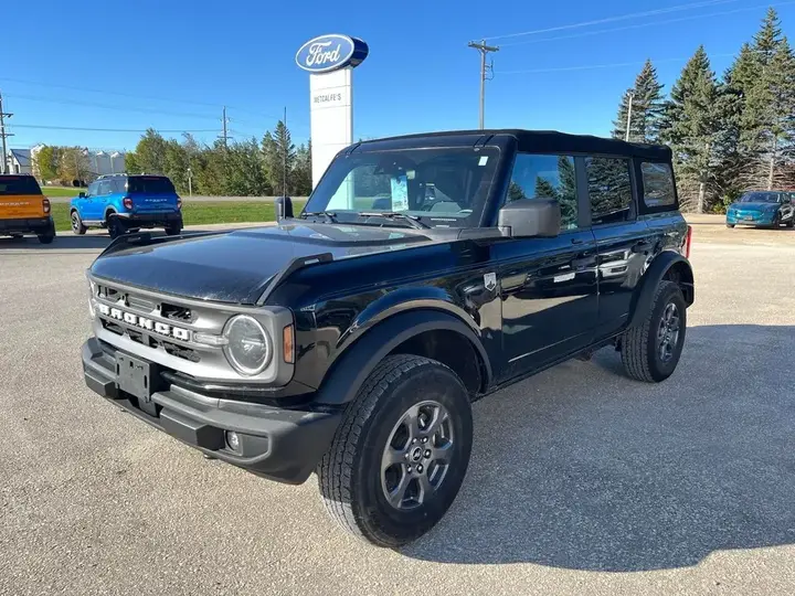 Ford Bronco 2022 photo 3