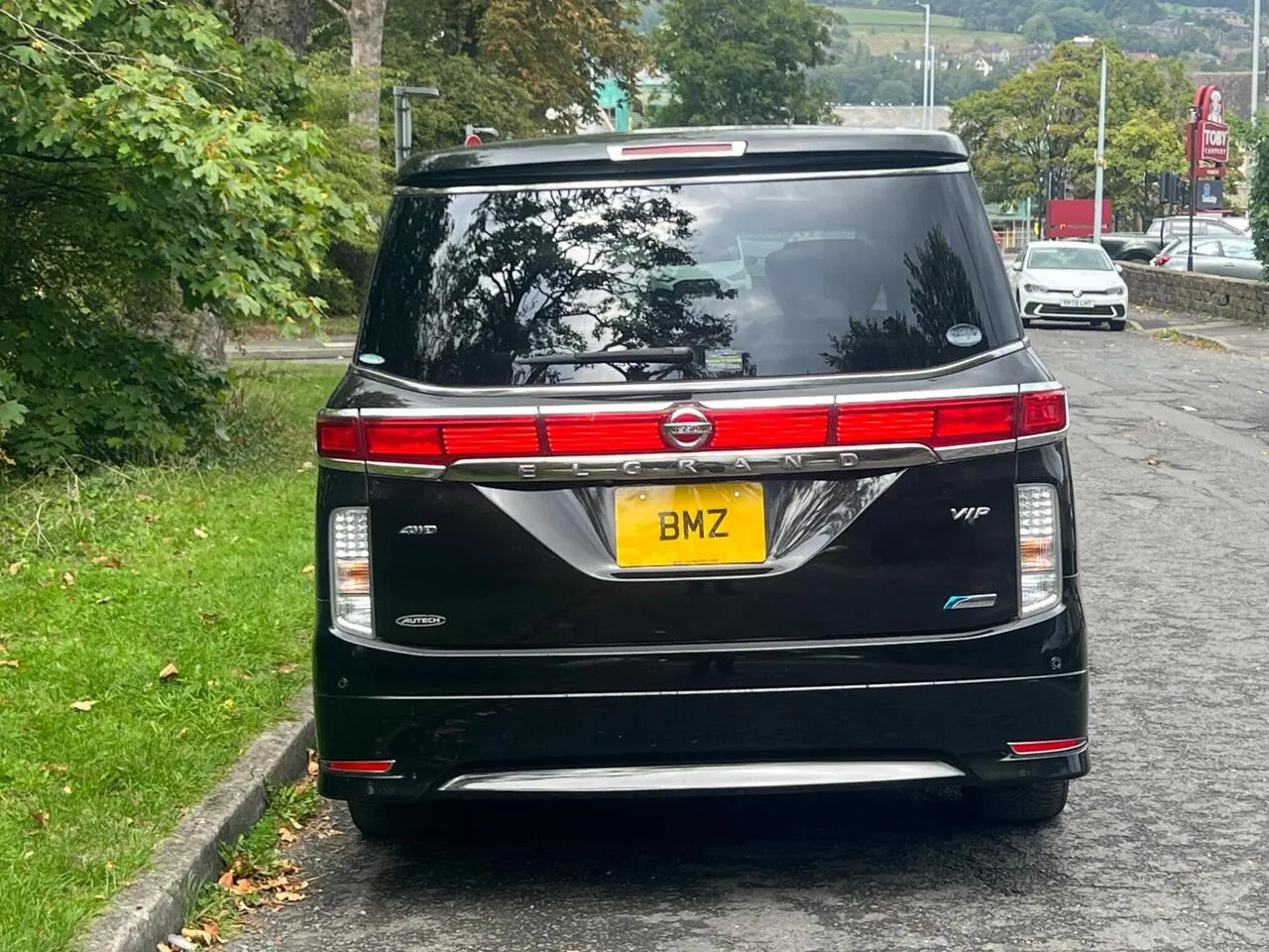 Nissan Elgrand 2011 photo 4