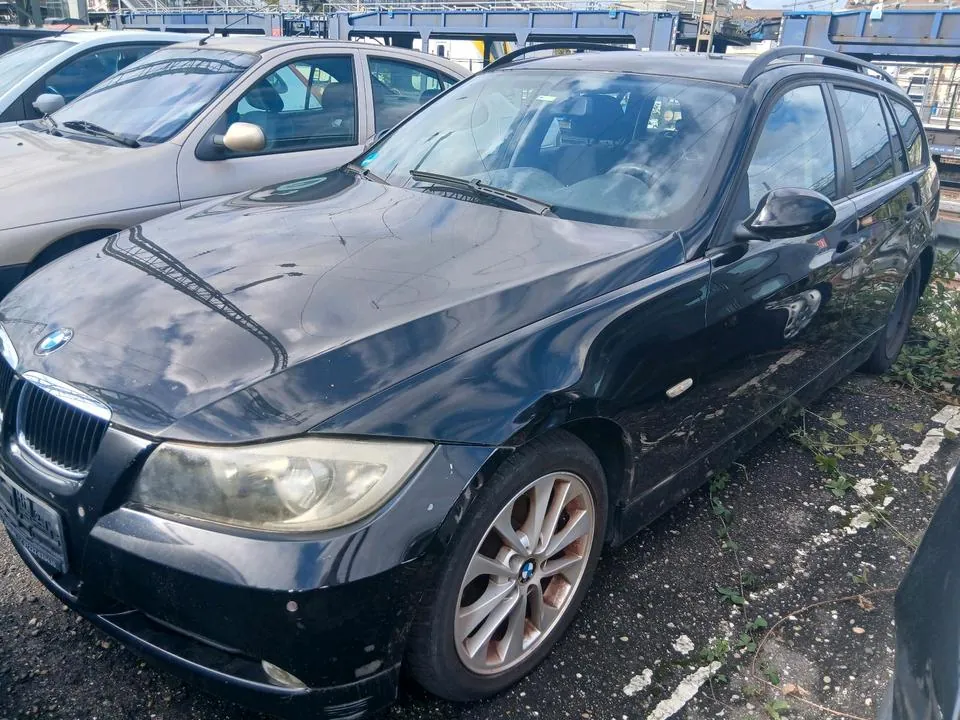 BMW 320