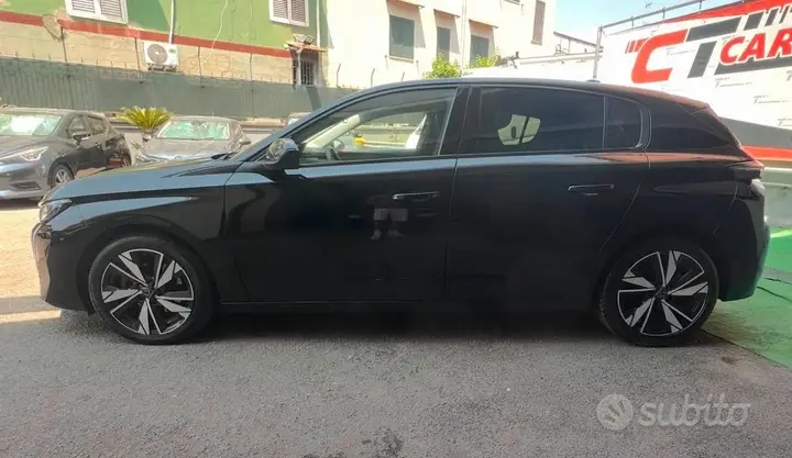 Peugeot 308 2022 photo 3