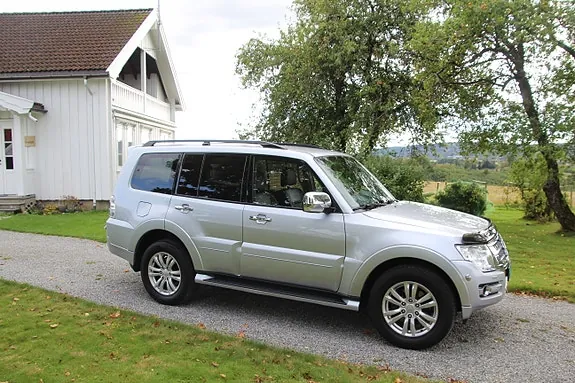 Mitsubishi Pajero 2015 photo 5