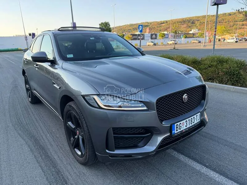 Jaguar F-Pace 2016 photo 3