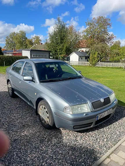 Skoda Octavia 2004 photo 2