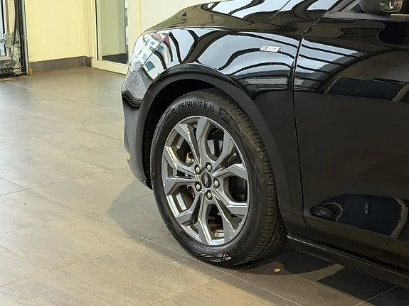 Ford Focus 2024 photo 3