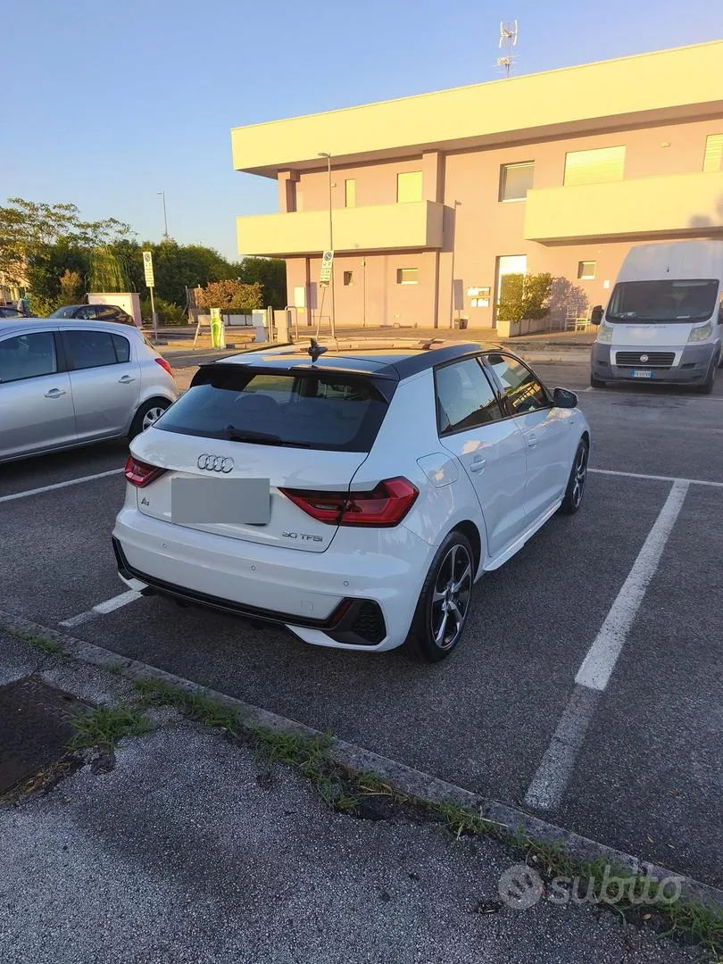 Audi A1 2025 photo 2