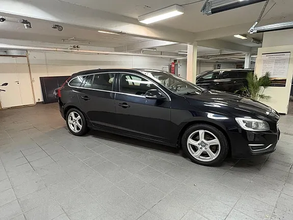 Volvo V60 2015 photo 2