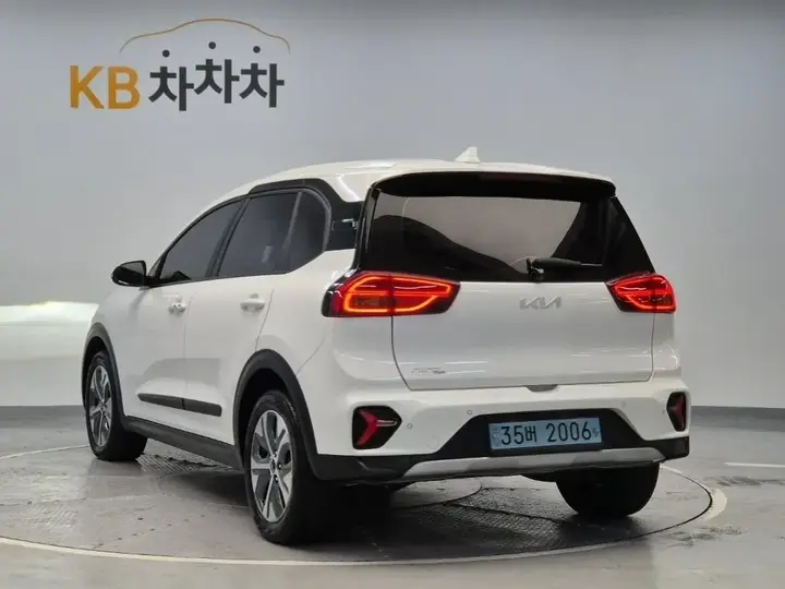 Kia Niro 2023 photo 2