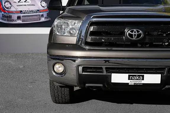 Toyota Tundra 2010 photo 3