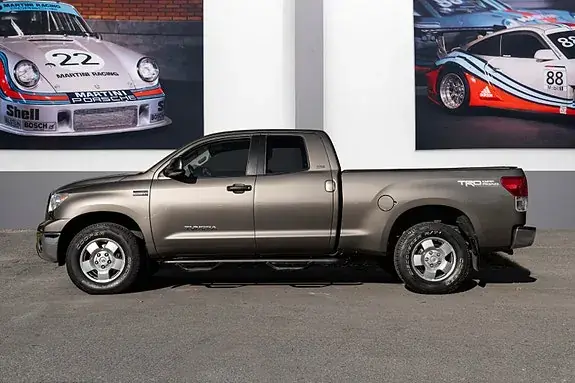 Toyota Tundra 2010 photo 5