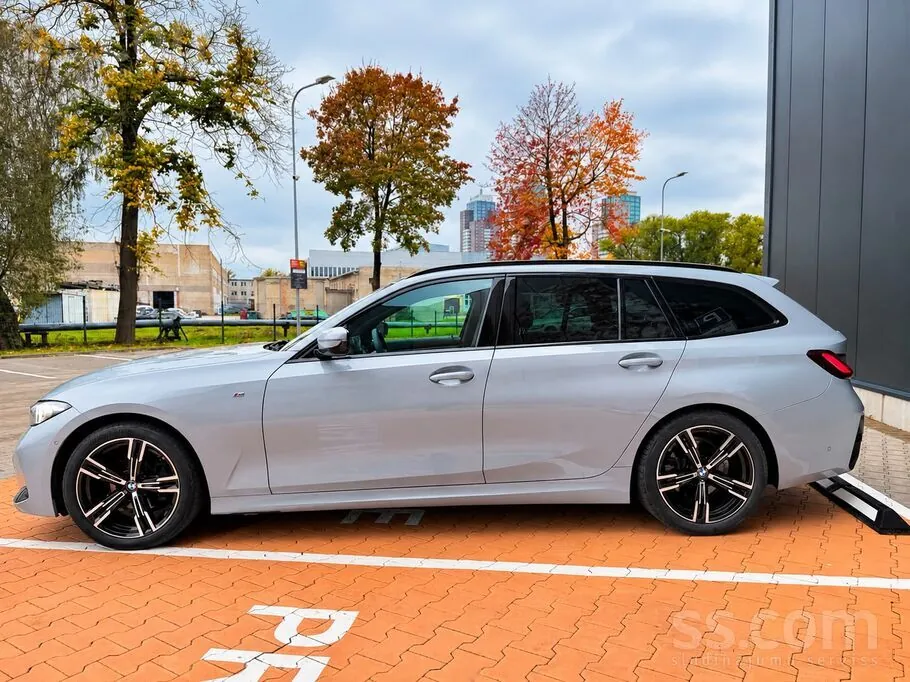 BMW 318I 2024 photo 3