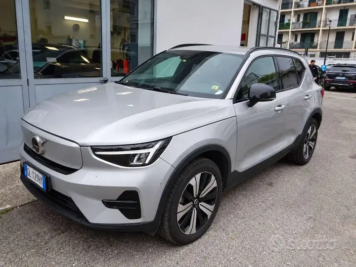 Volvo Xc40 2022 photo 2
