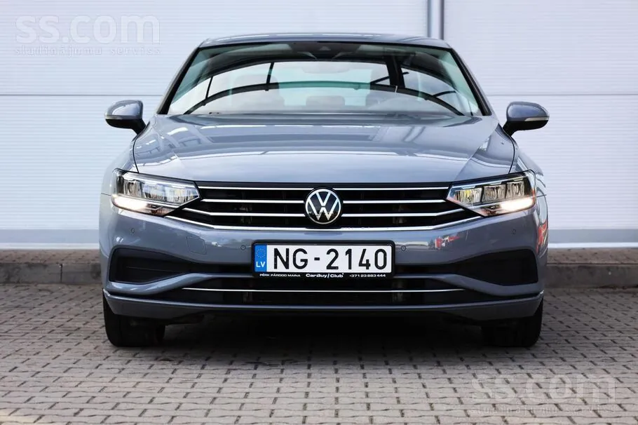 Volkswagen Passat 2022 photo 2