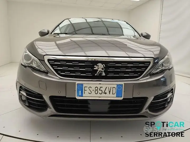 Peugeot 308 2018 photo 2