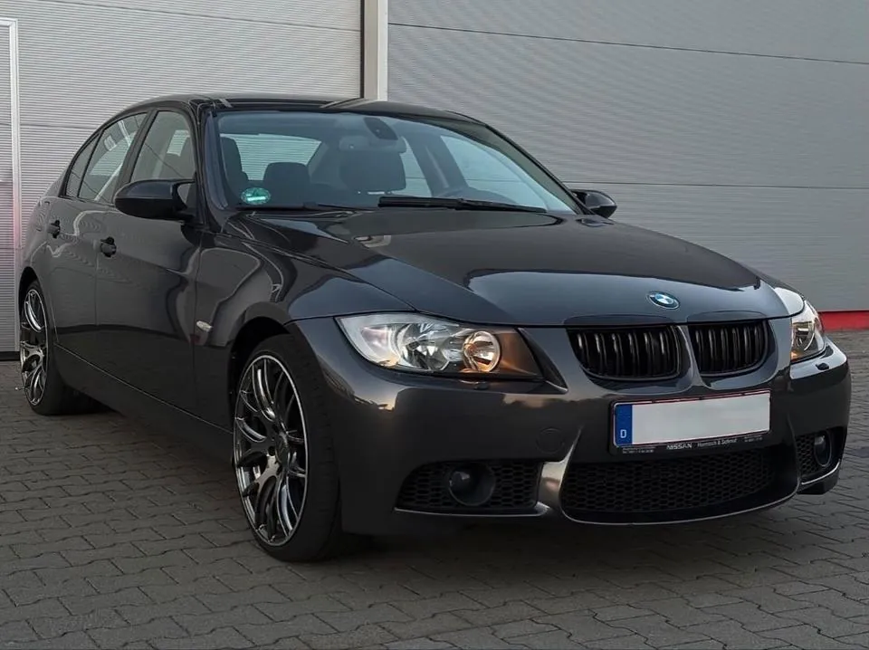 BMW 318I E90