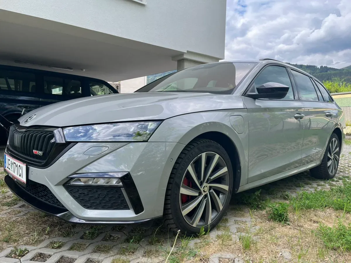 Skoda Octavia 2021 photo 2