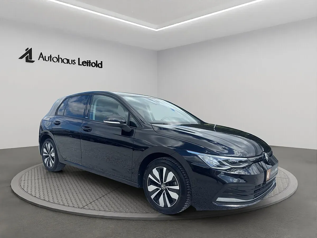 Volkswagen Golf 2024 photo 3