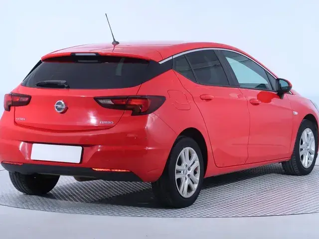 Opel Astra 2015 photo 4