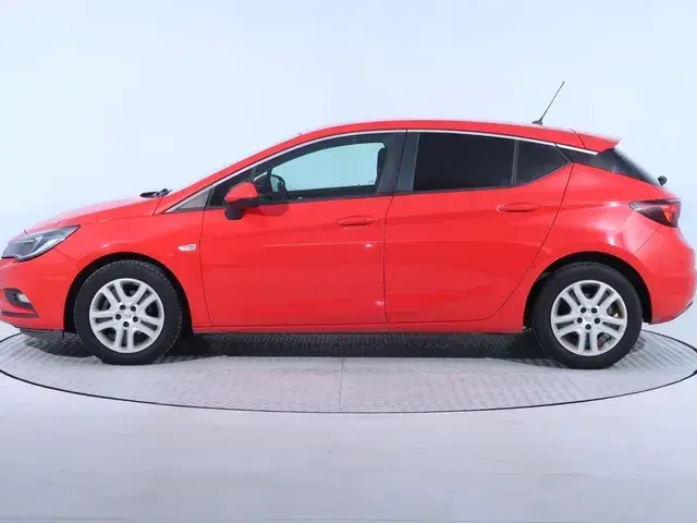 Opel Astra 2015 photo 2