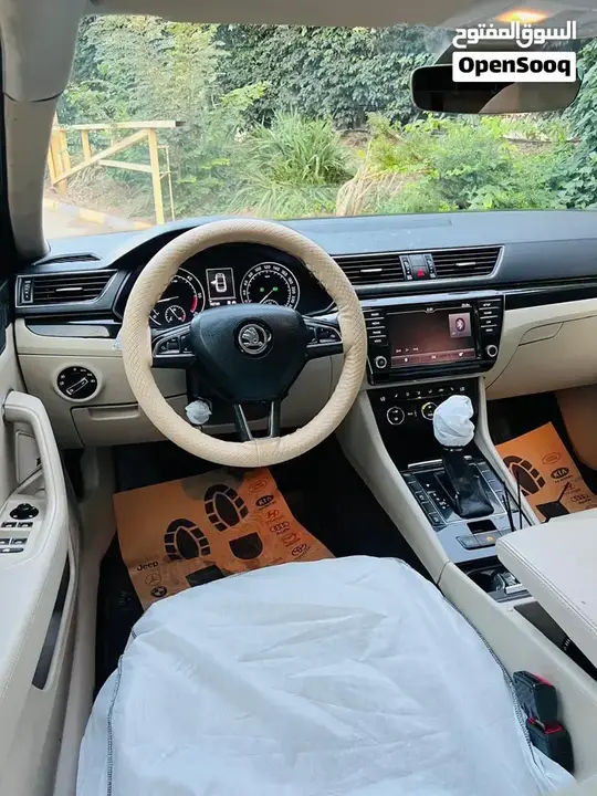 Skoda Superb 2018 photo 3