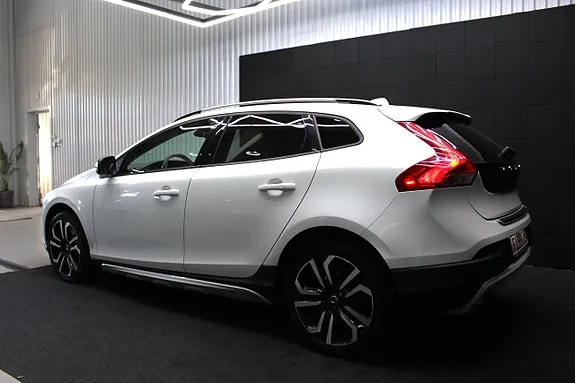 Volvo V40 Cross Country 2017 photo 4