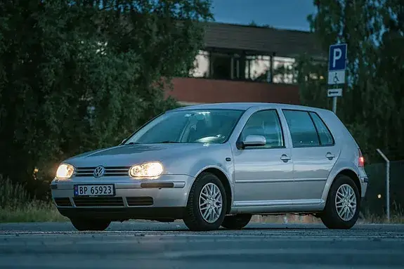 Volkswagen Golf 4 2002 photo 2