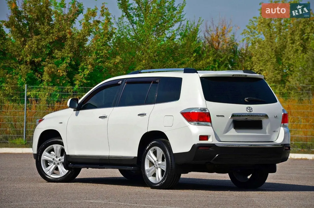 Toyota Highlander 2012 photo 2