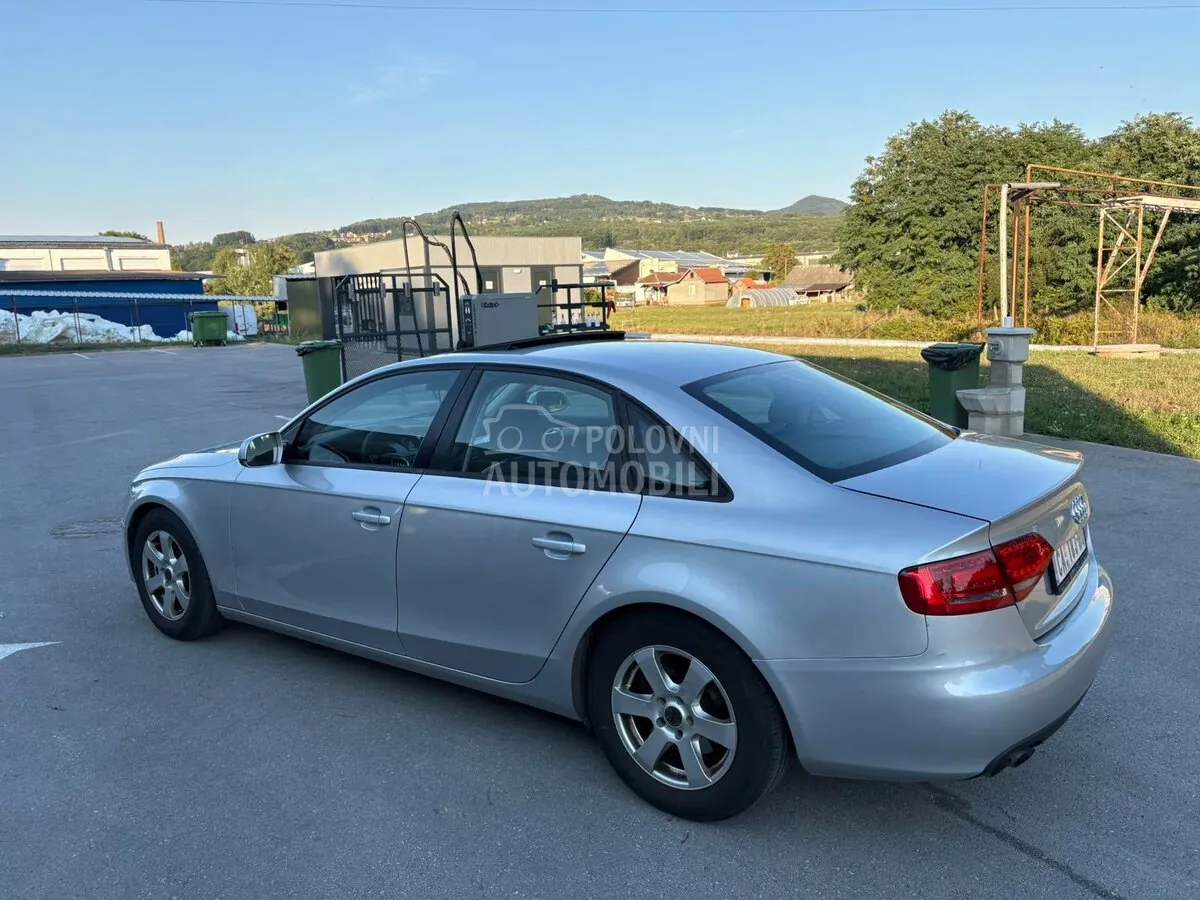Audi A4 2010 photo 5
