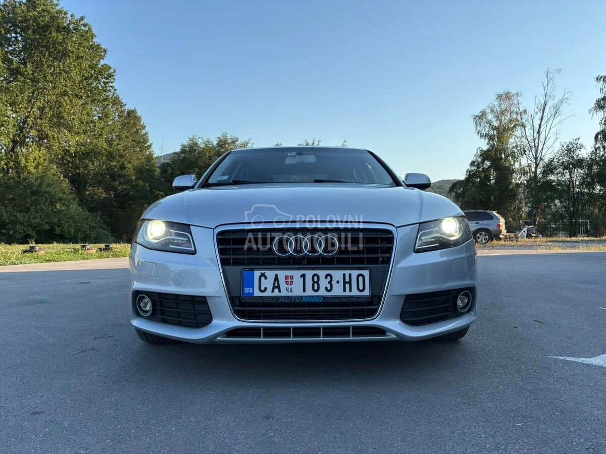 Audi A4 2010 photo 2
