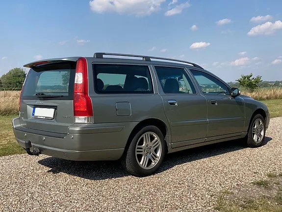 Volvo V70 2008 photo 2