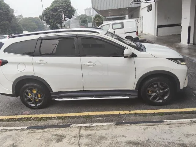 Perodua Aruz