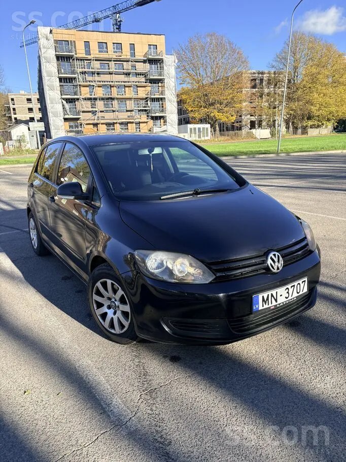 Volkswagen Golf Plus 2010 photo 2