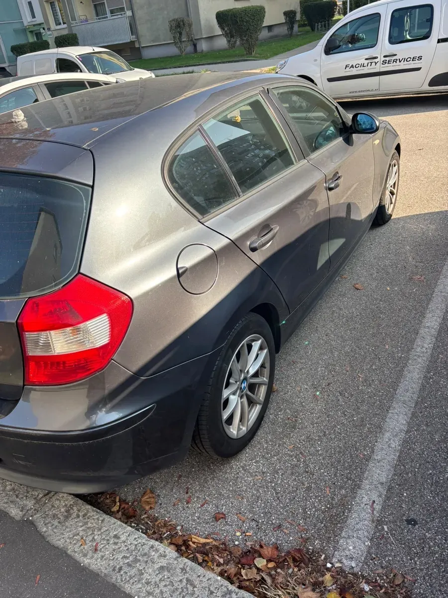 BMW 1 Series 2007 photo 2