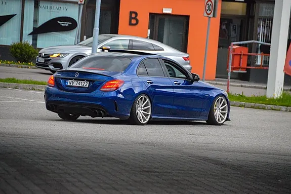 Mercedes-Benz C350 E 2018 photo 4