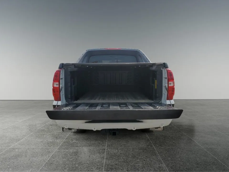 Chevrolet Avalanche 2010 photo 5