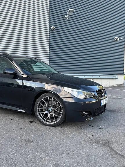 BMW 530D 2006 photo 2