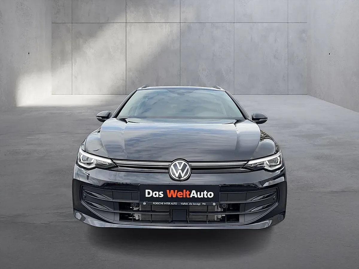 Volkswagen Golf 2026 photo 2