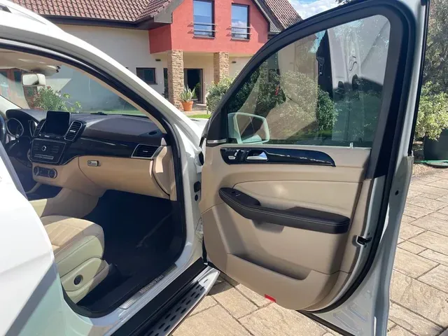 Mercedes-Benz Gls 2017 photo 3