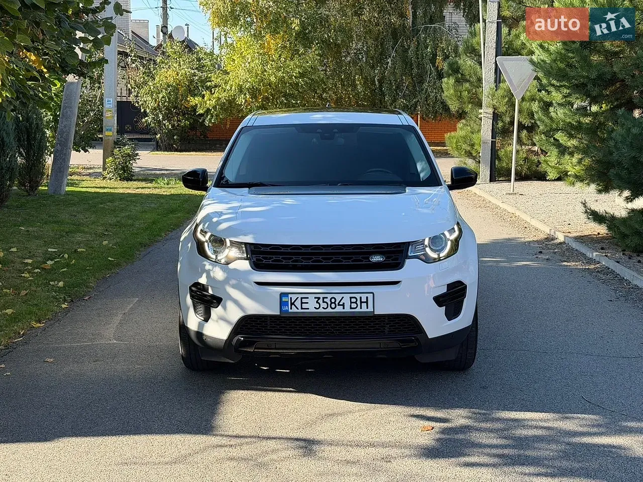 Land Rover Discovery Sport 2017 photo 3