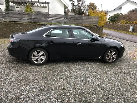 Saab 9-5 2011 photo 4