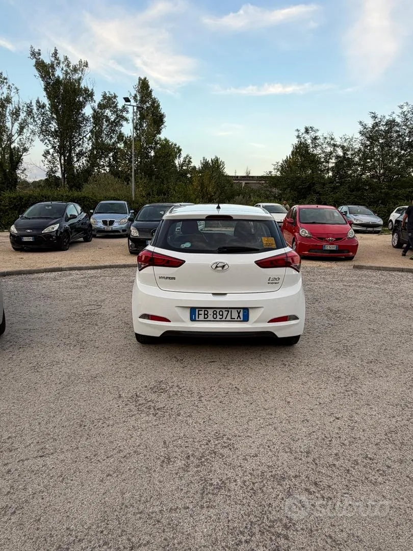 Hyundai I20 2016 photo 4