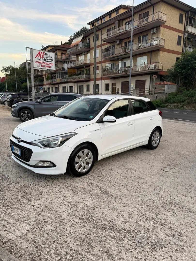 Hyundai I20 2016 photo 2