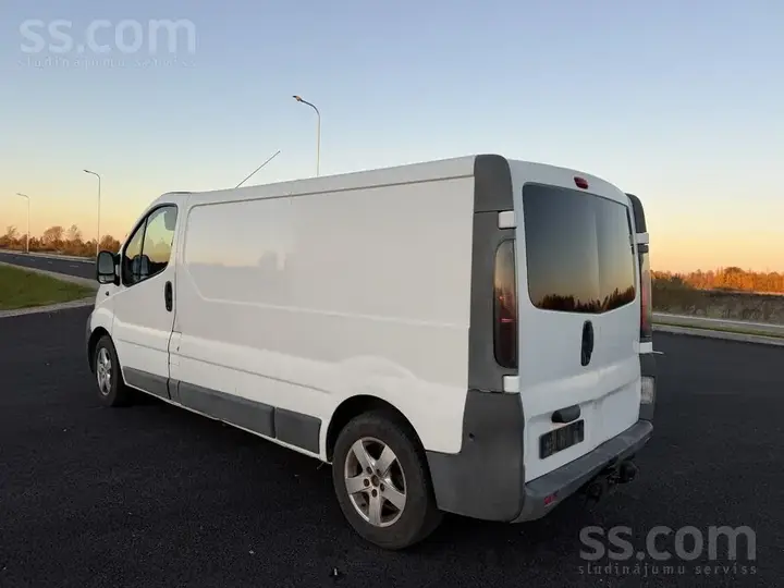 Opel Vivaro 2006 photo 3