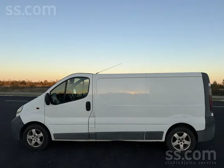 Opel Vivaro 2006 photo 4