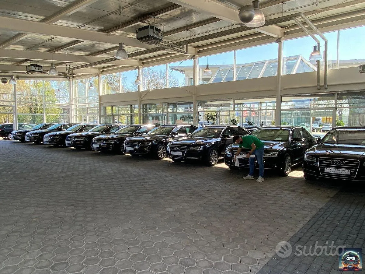 Audi A8 2016 photo 2