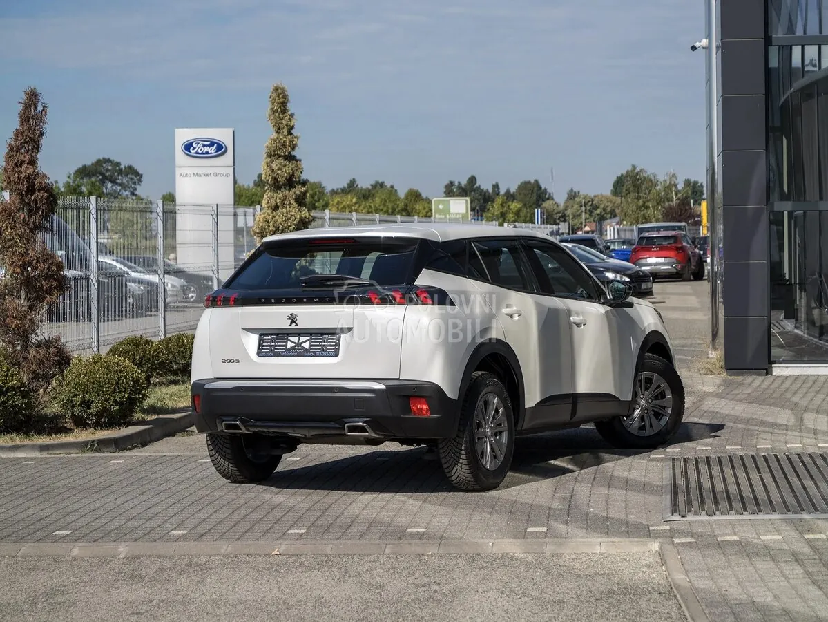 Peugeot 2008 2023 photo 3