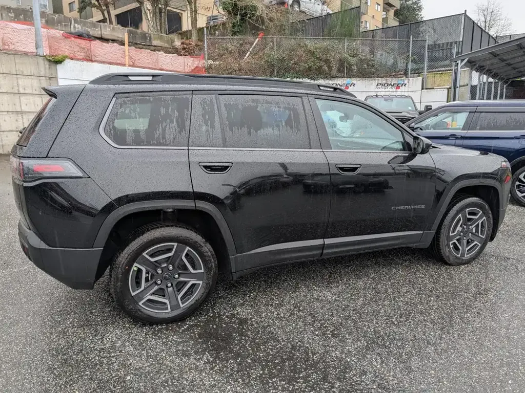 Jeep Cherokee 2026 photo 3