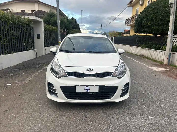 Kia Rio 2015 photo 2