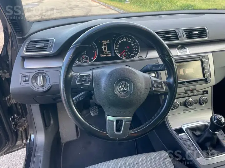 Volkswagen Passat 2014 photo 4