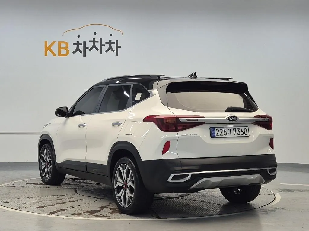 Kia Seltos 2021 photo 2