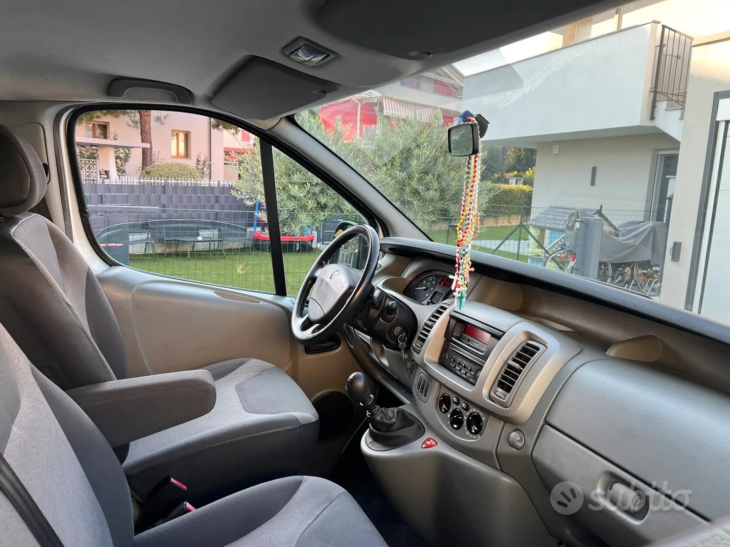 Renault Trafic 2010 photo 3